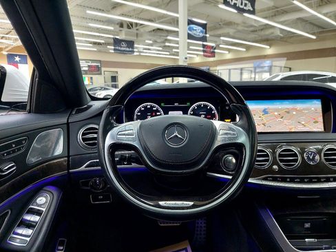 Used 2015 Mercedes-Benz S 550 Sedan image 23