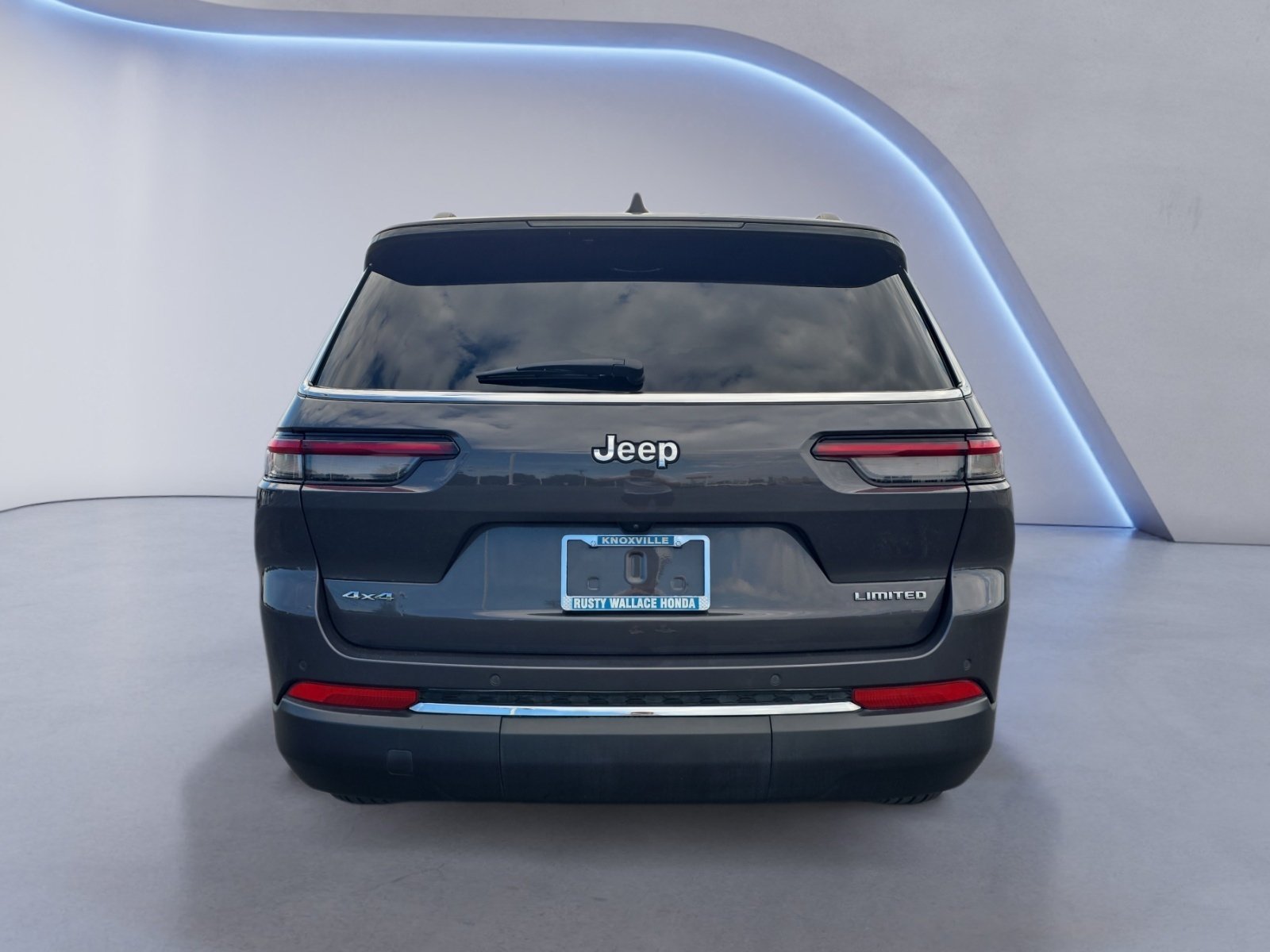 Used 2024 Jeep Grand Cherokee L Limited AWD/4WD image 4