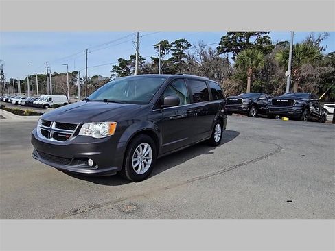 Used 2019 Dodge Grand Caravan SXT image 37