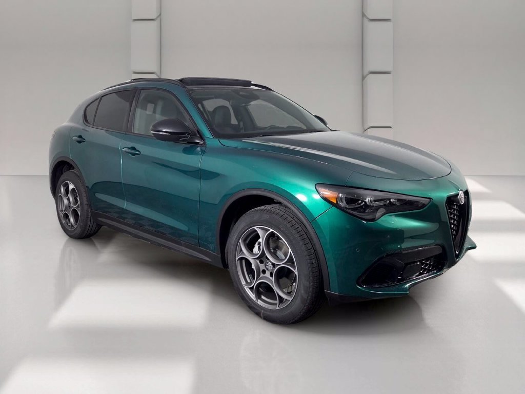 New 2026 Alfa Romeo Stelvio Sprint AWD/4WD image 2