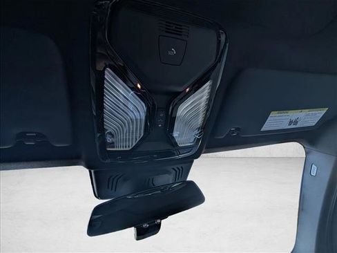 New 2026 BMW 330i Sedan w/ M Sport Package image 24