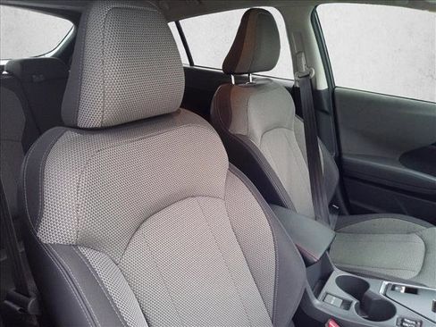 Used 2024 Subaru Crosstrek 2.0i Premium image 12