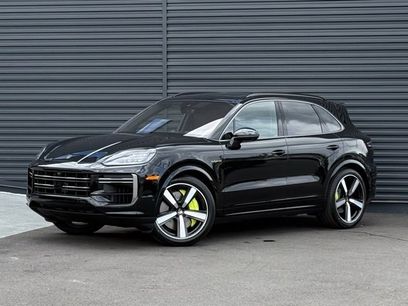 New 2025 Porsche Cayenne Turbo