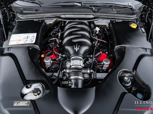 Used 2011 Maserati GranTurismo S image 39