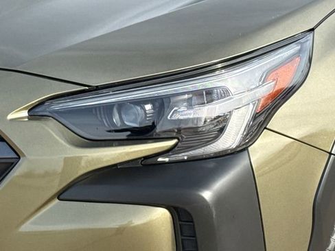 Used 2025 Subaru Outback Premium image 4