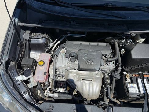 Used 2014 Toyota RAV4 Limited w/ Technology Package FWD image 12