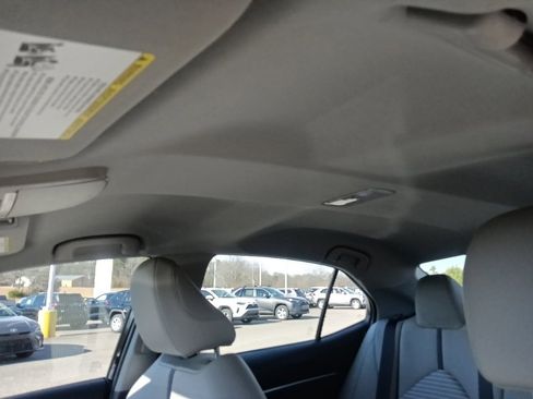 Used 2023 Toyota Camry SE image 14