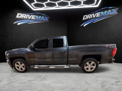 Used 2018 Chevrolet Silverado 1500 LT w/ All Star Edition AWD/4WD image 8