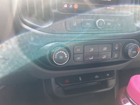 Used 2020 GMC Canyon 2WD Crew Cab w/ Convenience Package image 24