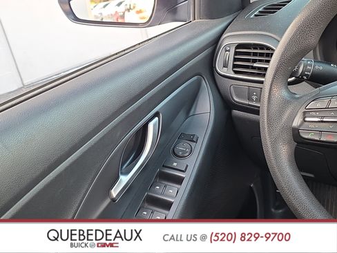 Used 2018 Hyundai Elantra GT FWD image 20