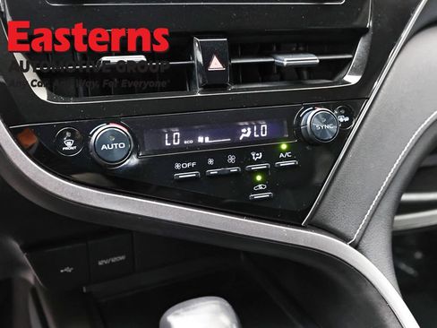 Used 2023 Toyota Camry SE FWD image 19