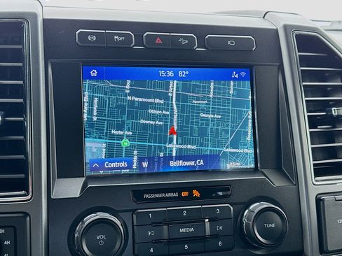 Used 2021 Ford F250 XLT w/ XLT Premium Package image 9