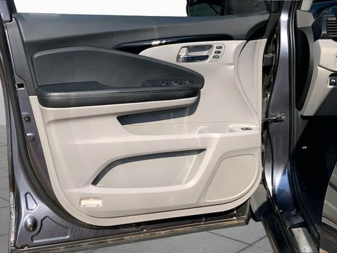 Used 2020 Honda Pilot Elite image 21
