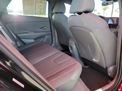 Certified 2025 Hyundai Elantra Sport FWD image 24