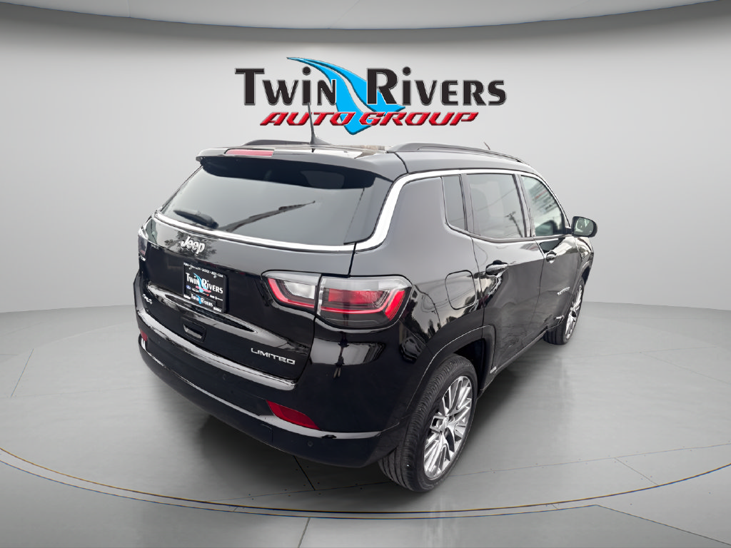 Used 2023 Jeep Compass Limited w/ Elite Group AWD/4WD image 4