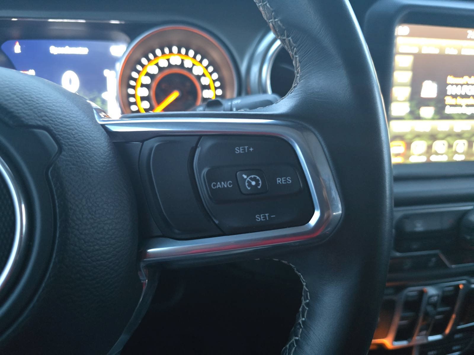 Used 2022 Jeep Wrangler Unlimited Sahara AWD/4WD image 19