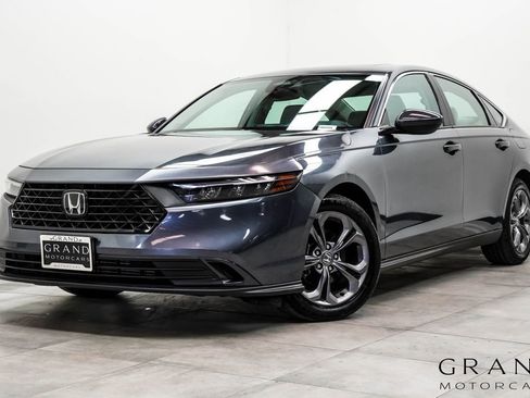 Used 2023 Honda Accord EX image 1