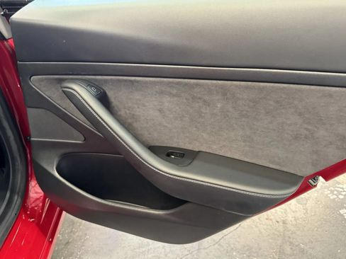 Used 2020 Tesla Model 3 RWD image 9