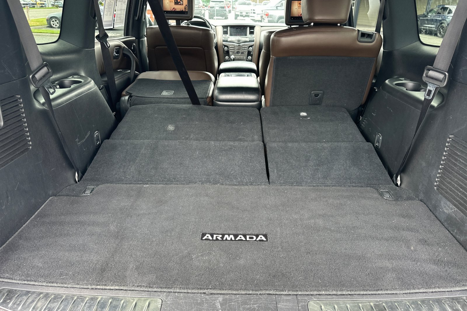 Used 2019 Nissan Armada Platinum w/ Captain's Chairs Package RWD image 15
