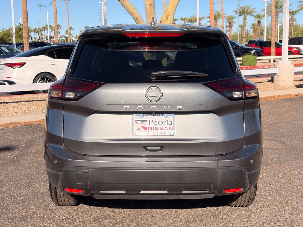 Certified 2025 Nissan Rogue SV FWD image 5