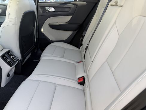 New 2026 Volvo XC40 B5 Ultra w/ Protection Package image 16