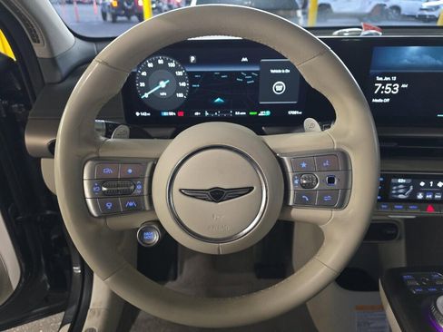 Used 2023 Genesis GV60 Advanced image 10