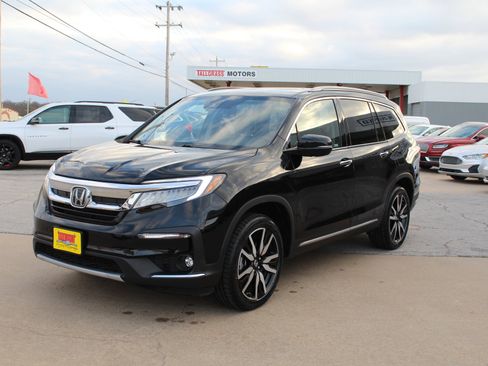 Used 2021 Honda Pilot Touring image 11
