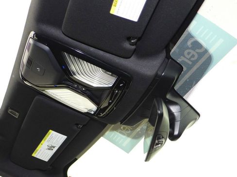 Certified 2023 BMW 530e 530e iPerformance w/ Convenience Package image 17