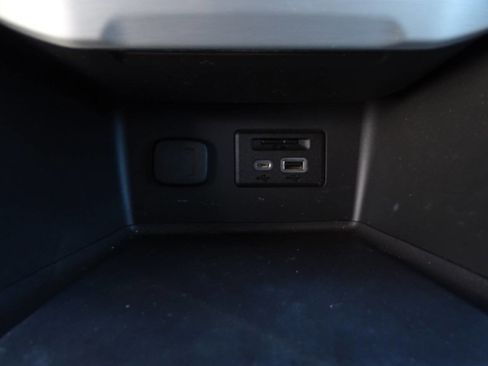 Used 2023 GMC Acadia SLE w/ Infotainment Package image 31