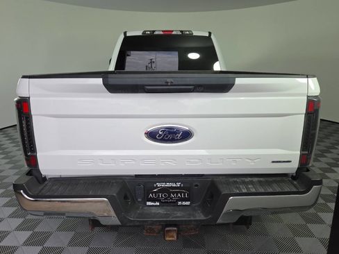 Used 2017 Ford F250 XLT w/ FX4 Off-Road Package AWD/4WD image 6