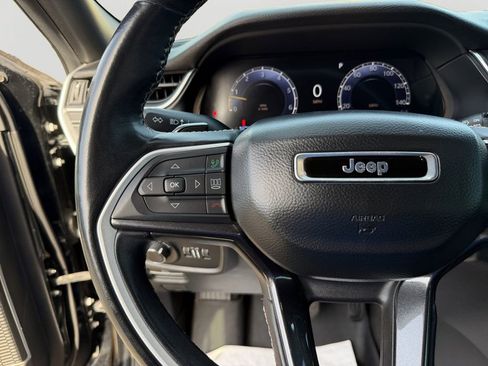 Used 2022 Jeep Grand Cherokee L Laredo AWD/4WD image 21