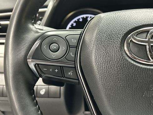 Used 2024 Toyota Camry SE w/ Cold Weather Package FWD image 18