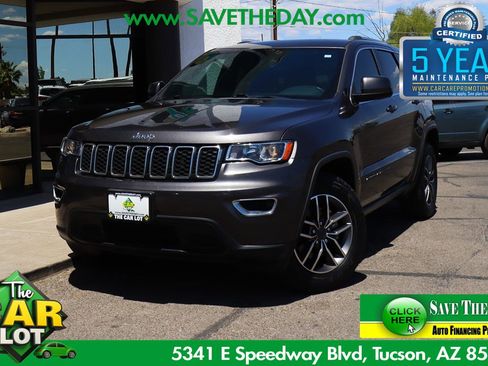 Used 2020 Jeep Grand Cherokee Laredo w/ 18" Wheel & 8.4" Radio Group AWD/4WD image 1