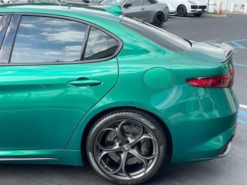 Used 2022 Alfa Romeo Giulia Quadrifoglio RWD image 17
