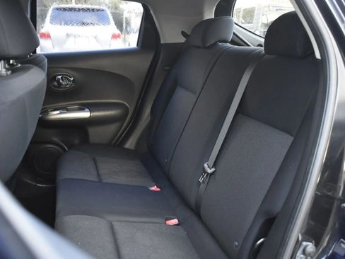 Used 2011 Nissan Juke S image 19