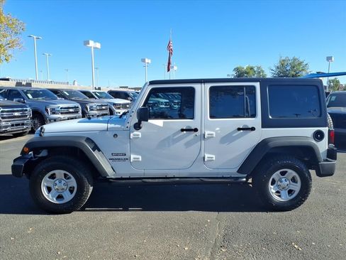 Used 2017 Jeep Wrangler Unlimited Sport image 7