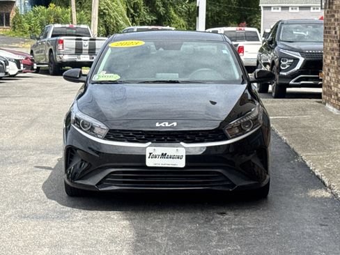 Used 2023 Kia Forte LXS FWD image 8