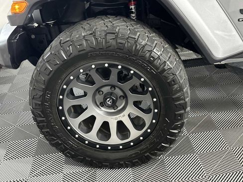 Used 2020 Jeep Gladiator Sport w/ Quick Order Package 24S image 11