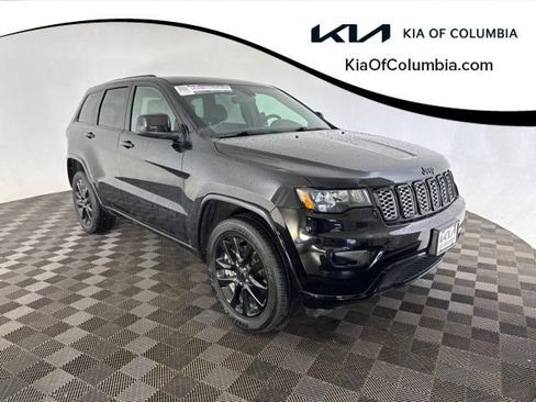 Used 2021 Jeep Grand Cherokee Laredo X AWD/4WD image 1