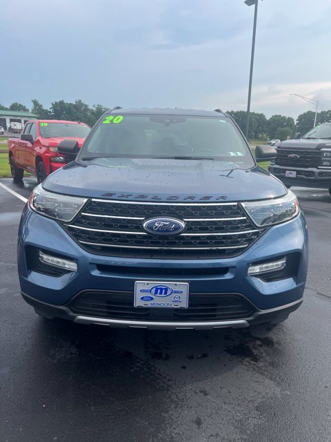 Used 2020 Ford Explorer XLT w/ Equipment Group 202A AWD/4WD image 2