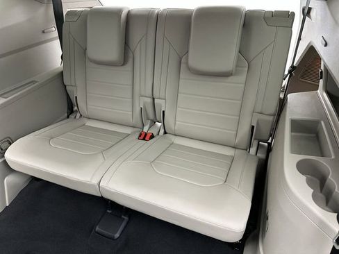 Used 2019 Volkswagen Atlas SEL Premium image 24