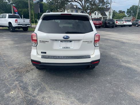 Used 2017 Subaru Forester 2.5i Premium AWD/4WD image 6