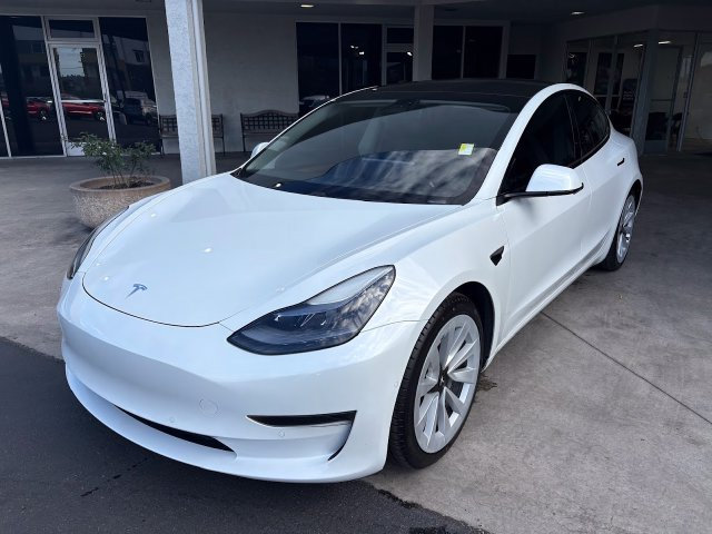 Used 2021 Tesla Model 3 Standard Range Plus RWD image 9