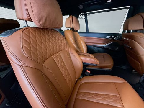 Used 2025 BMW ALPINA XB7 AWD/4WD image 30