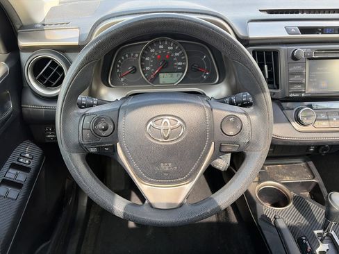 Used 2014 Toyota RAV4 XLE FWD image 11