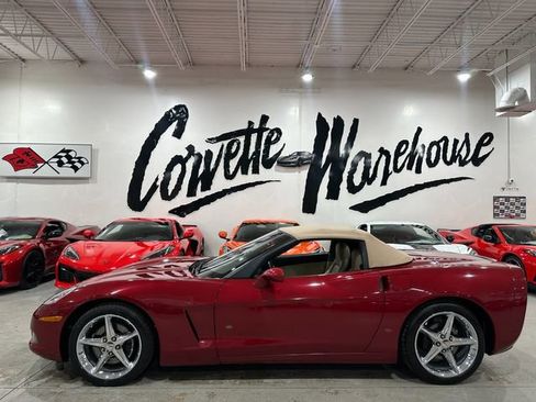 Used 2011 Chevrolet Corvette Convertible w/ Preferred Equipment Group RWD image 32