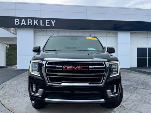 Certified 2024 GMC Yukon XL SLT w/ SLT Luxury Package AWD/4WD image 8