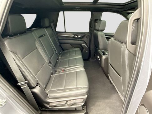 Used 2022 GMC Yukon Denali w/ Denali Premium Package image 21