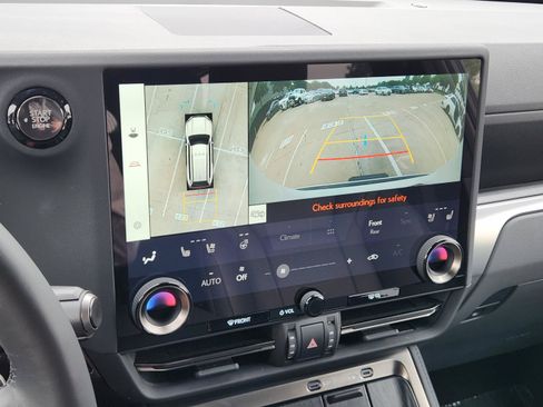 Used 2024 Lexus GX 550 w/ Accessory Package (Z1) AWD/4WD image 10