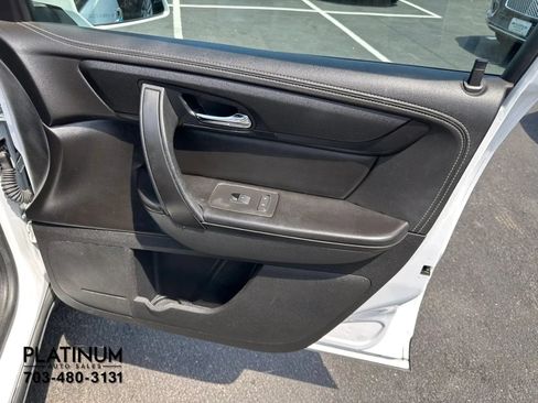 Used 2017 Chevrolet Traverse LT AWD/4WD image 20